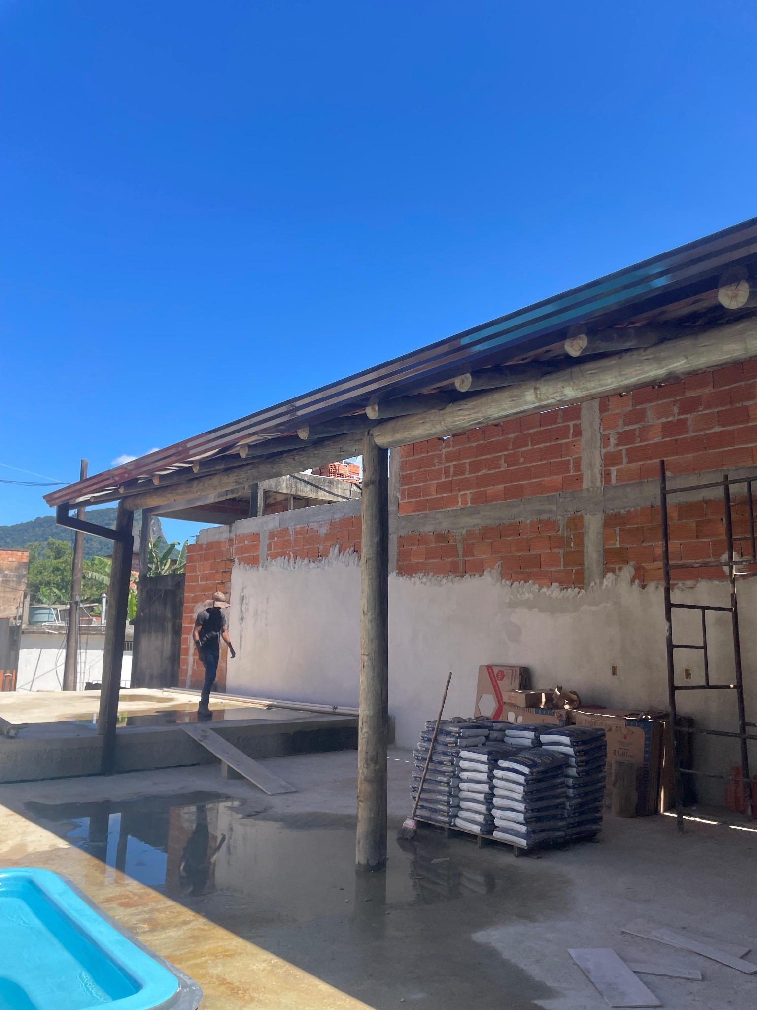 Calha de beiral instalada no Parque Mambucaba